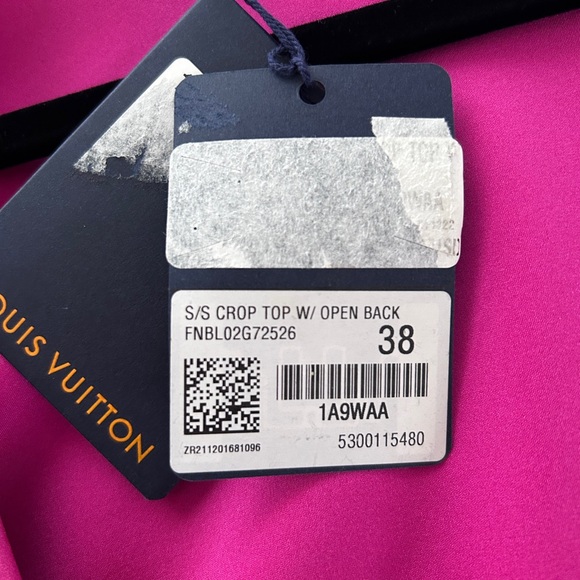 Louis Vuitton Fuchsia Crop Top - Picture 3 of 4